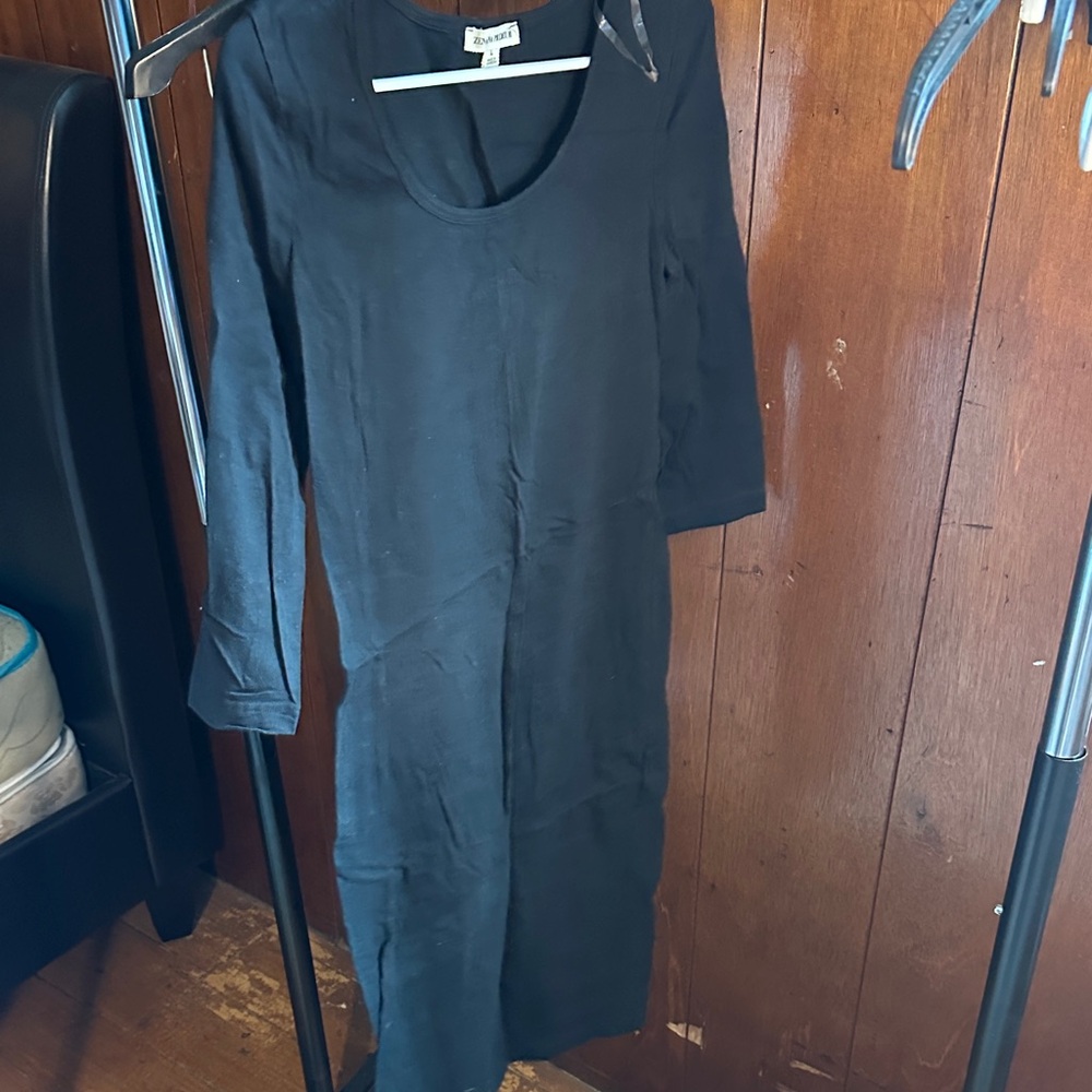 Zenana Outfitters Black Scoop-Neck Midi Dress